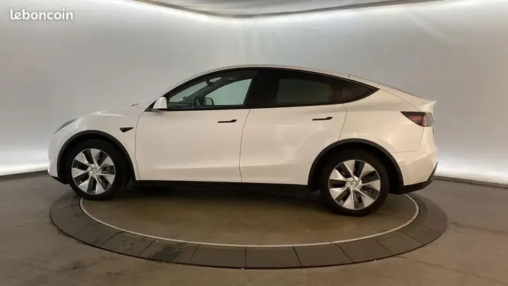 Tesla Model Y 2022 photo 3