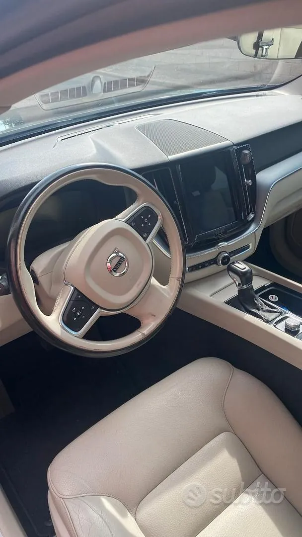 Volvo Xc60 2018 photo 3