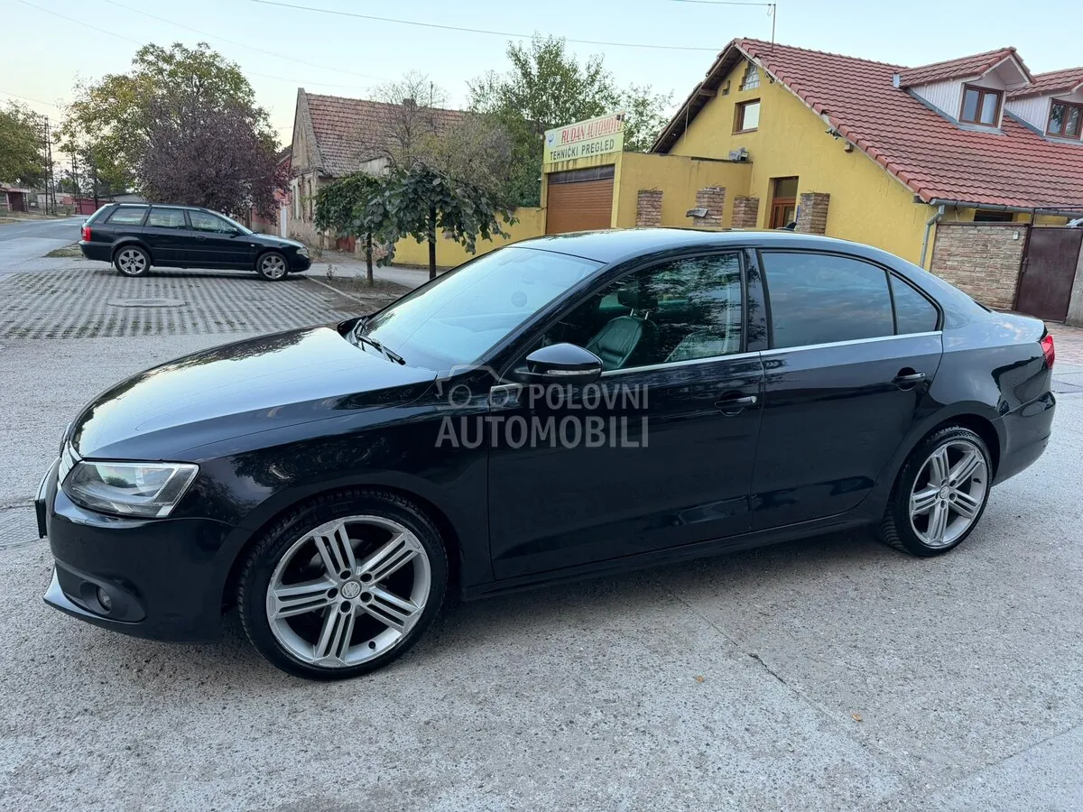 Volkswagen Jetta 2011 photo 3