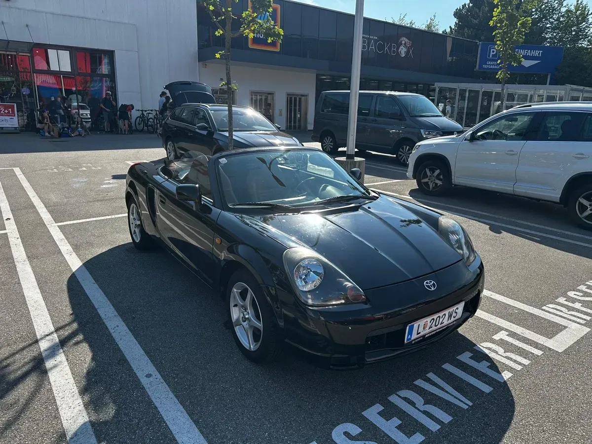 Toyota Mr2 2002 photo 2