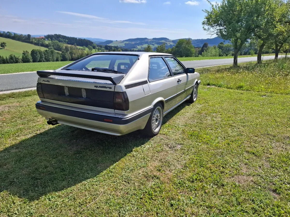 Audi 80 1985 photo 2