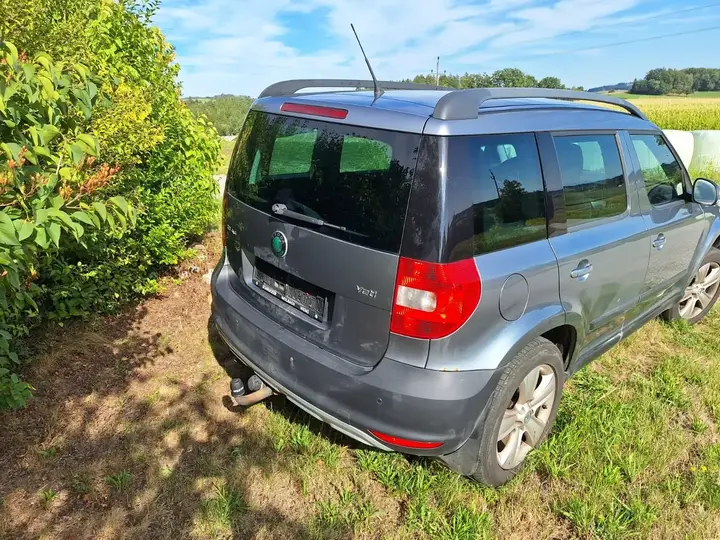 Skoda Yeti 2011 photo 3
