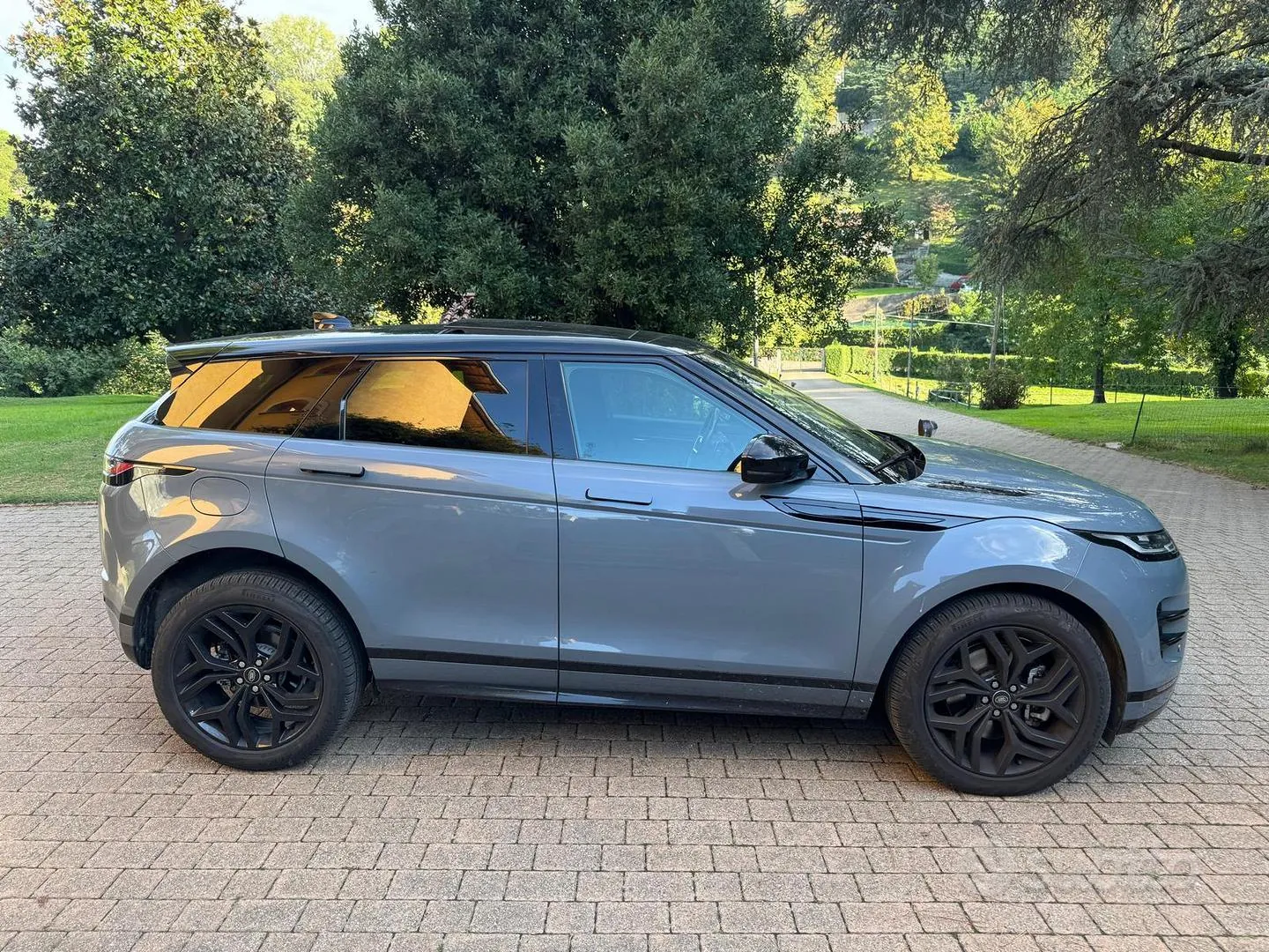 Land Rover Evoque 2022 photo 5