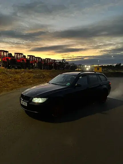 BMW 320I