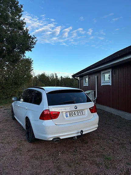 BMW 320D 2011 photo 3