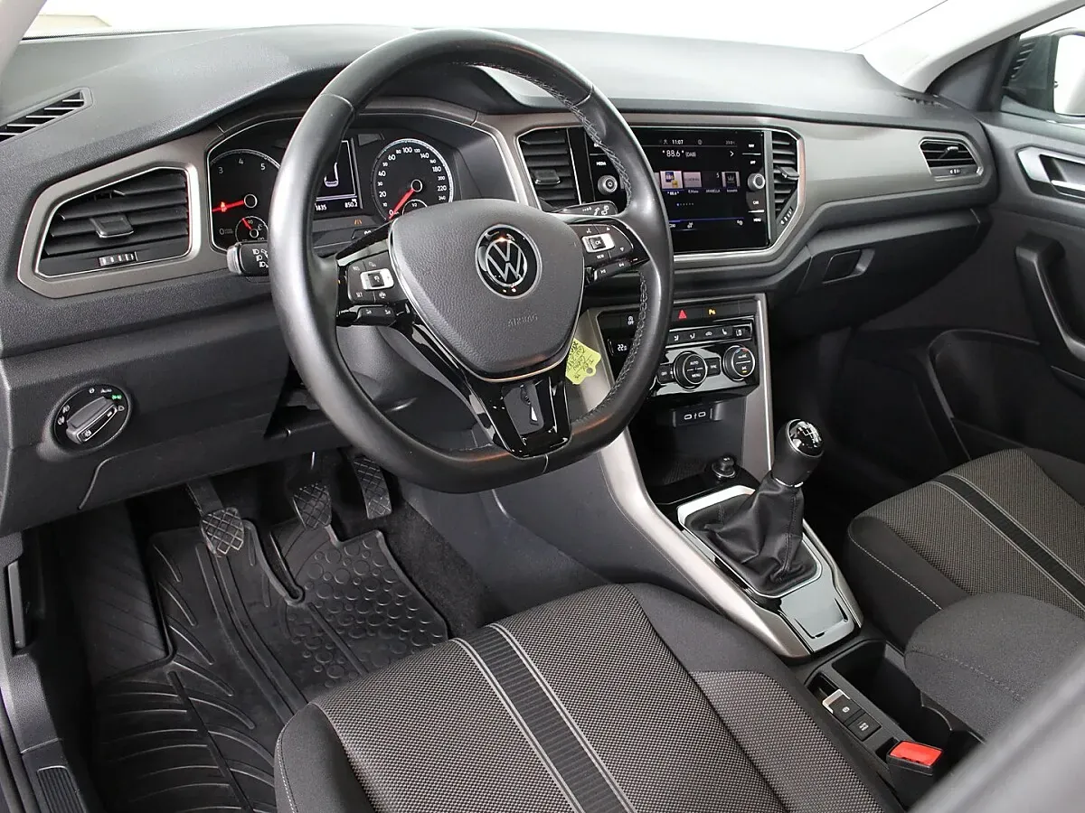 Volkswagen T-Roc 2021 photo 3