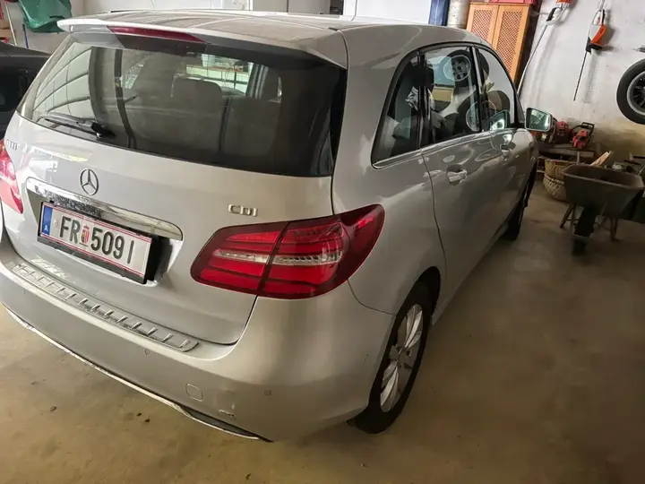 Mercedes-Benz B-Class 2015 photo 3
