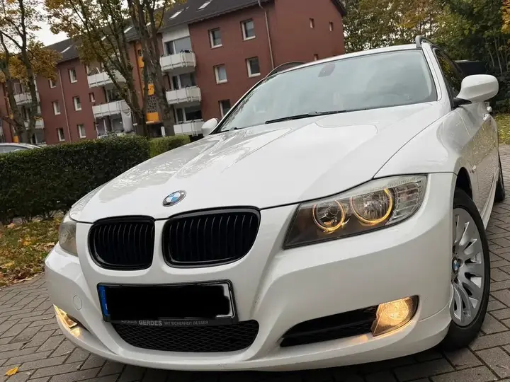 BMW 320I