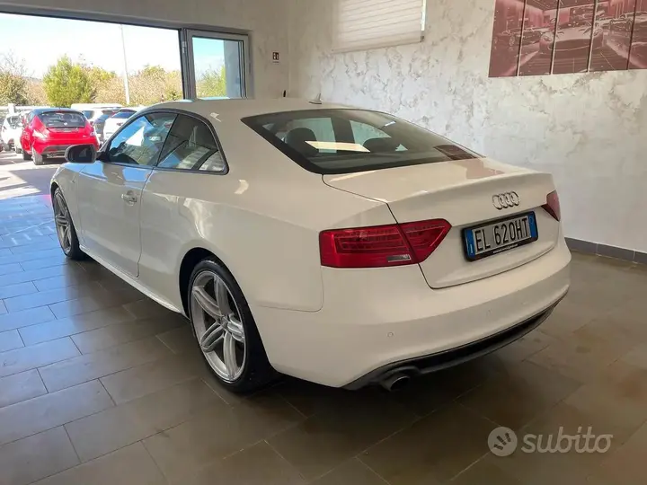 Audi A5 2012 photo 4