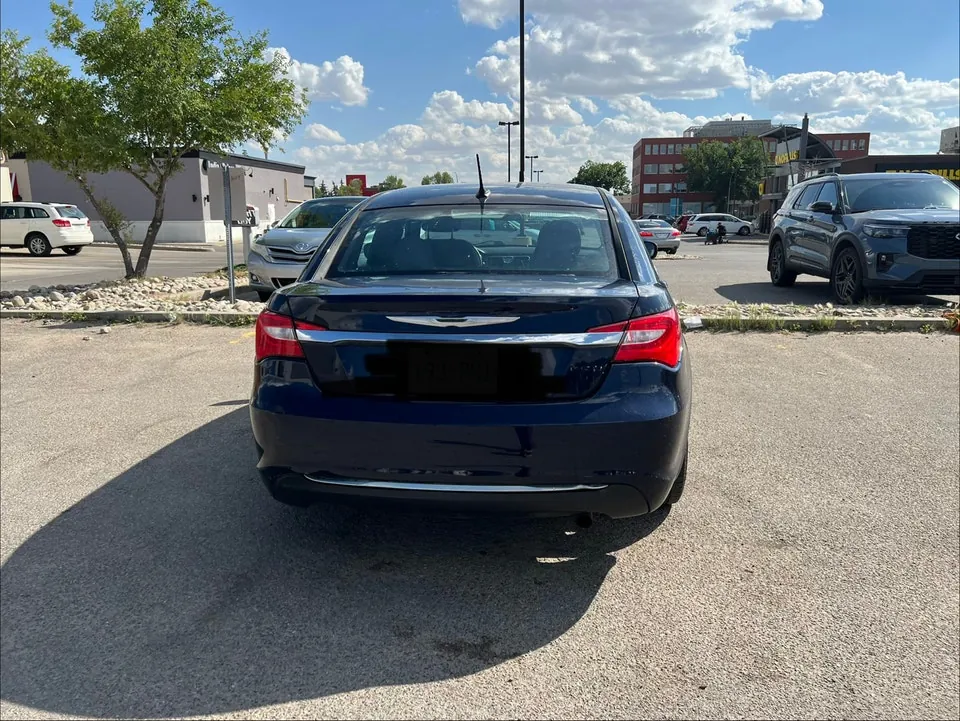 Chrysler 200 2014 photo 3