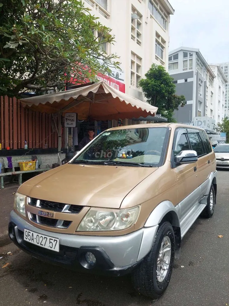 Isuzu Mu-X 2008 photo 2