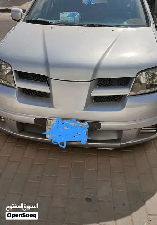 Mitsubishi Outlander 2003 photo 2