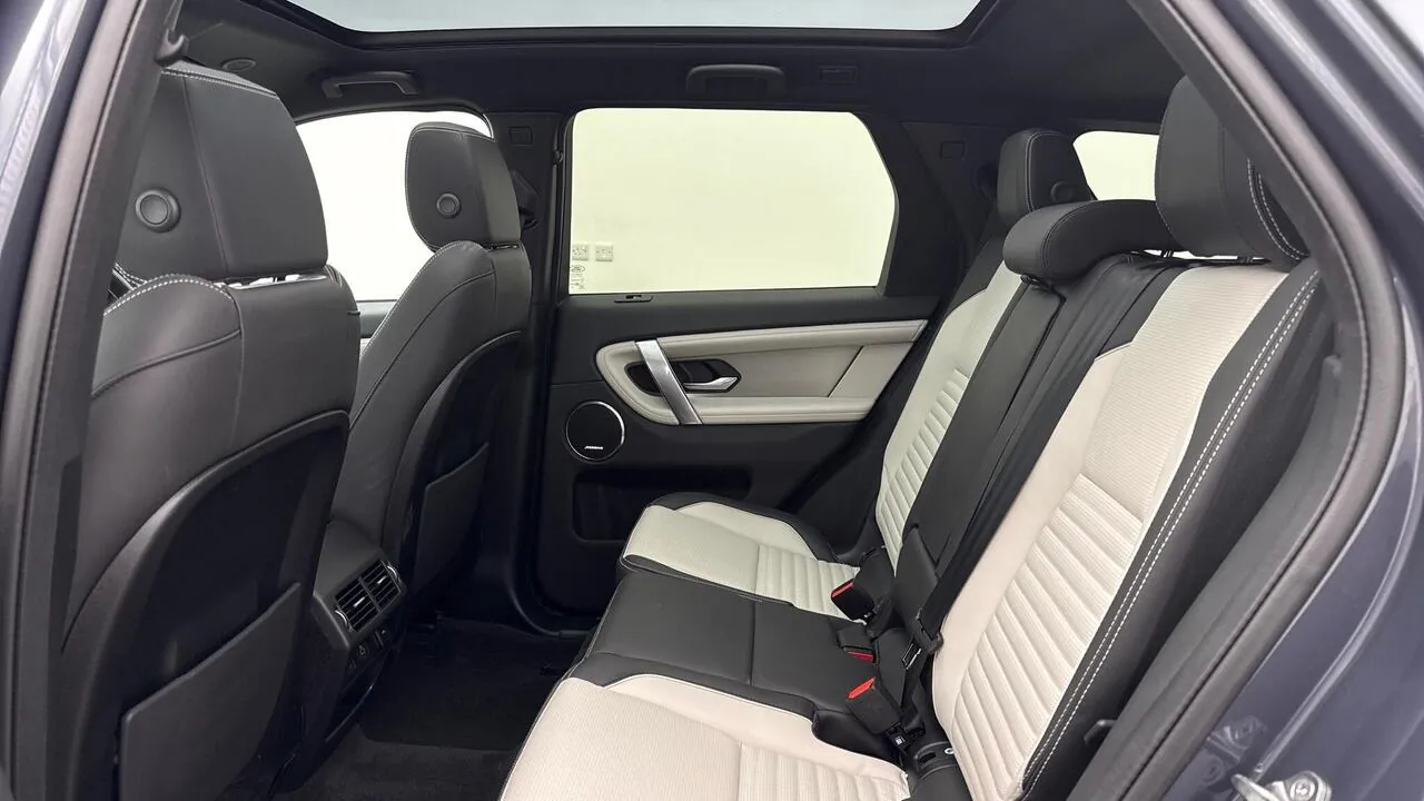 Land Rover Discovery Sport 2025 photo 4
