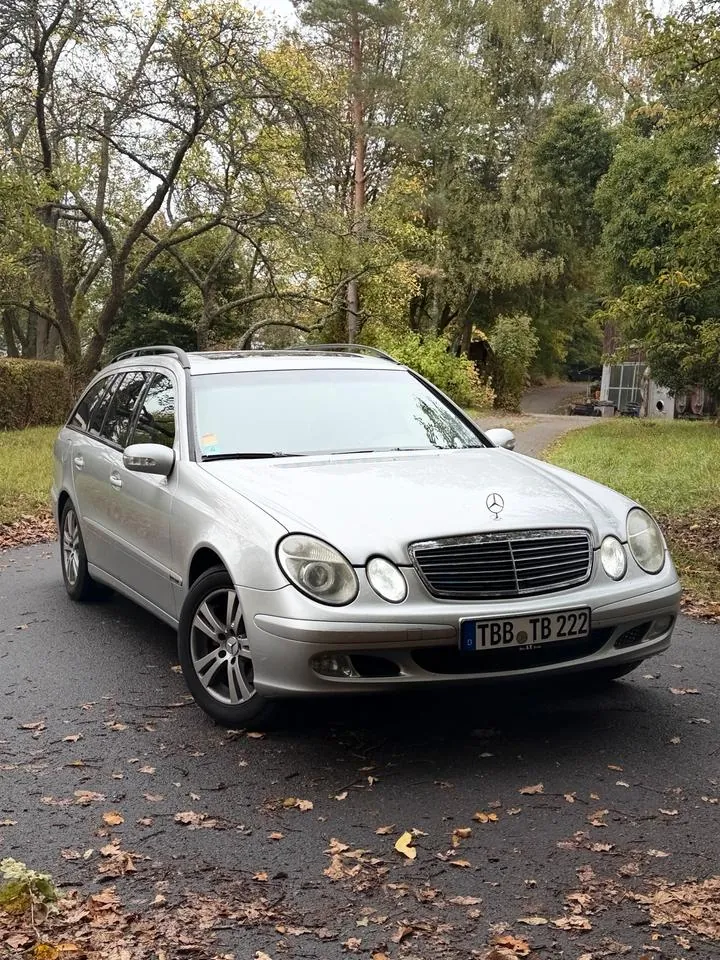Mercedes-Benz E 220
