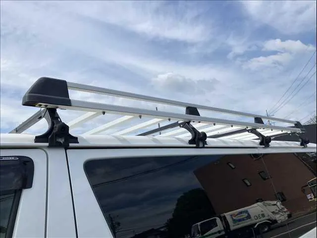 Toyota Hiace 2024 photo 2