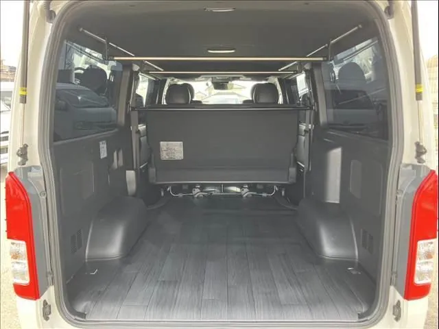 Toyota Hiace 2024 photo 4