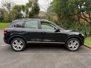 Volkswagen Touareg 2011 photo 2