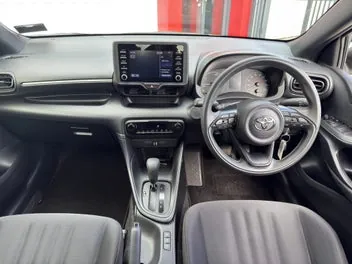 Toyota Yaris 2023 photo 3
