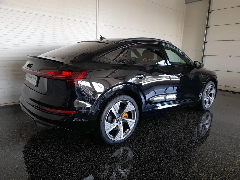 Audi E-Tron 2023 photo 2