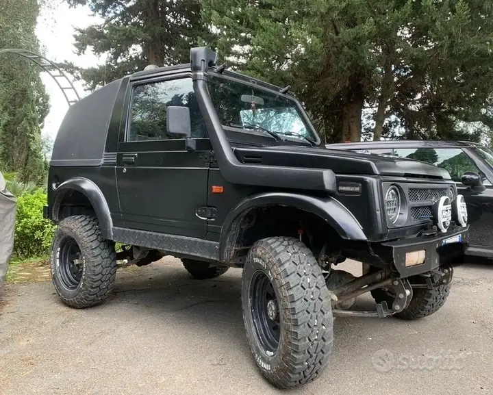 Suzuki Samurai