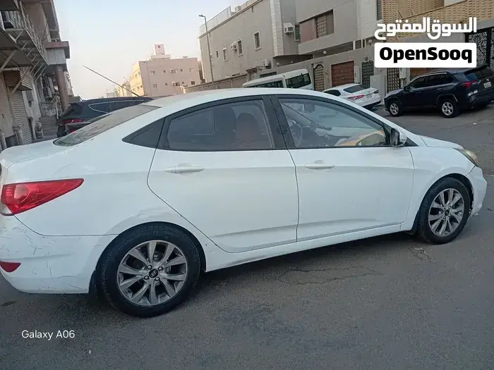 Hyundai Accent 2015 photo 3