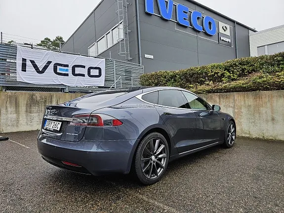 Tesla Model S 2020 photo 5
