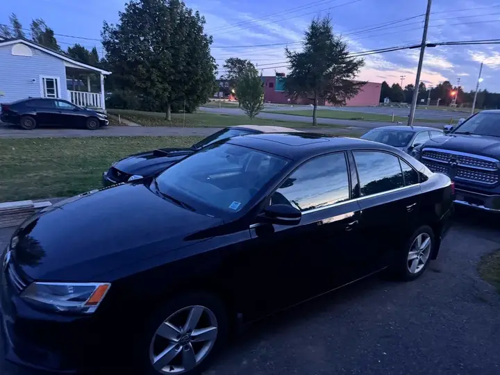 Volkswagen Jetta 2013 photo 2