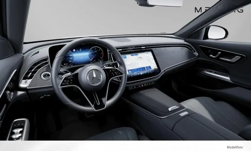 Mercedes-Benz E-Class 2025 photo 3