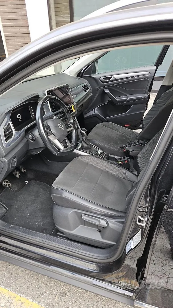 Volkswagen T-Roc 2022 photo 3