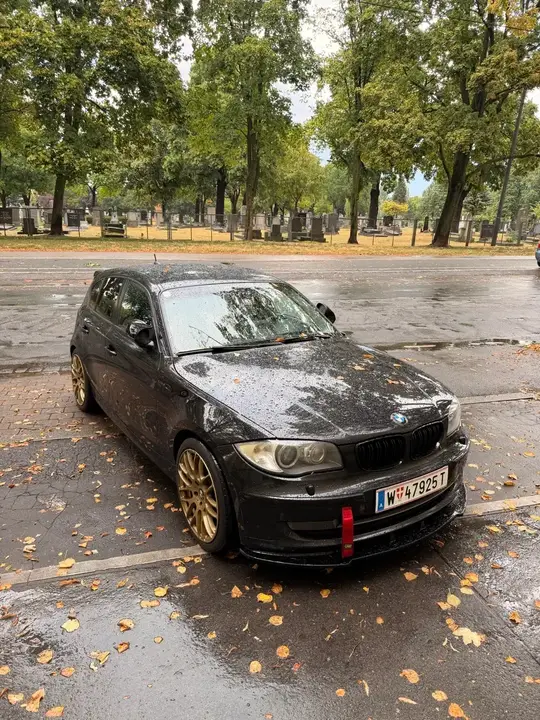 BMW 1 Series 2010 photo 2