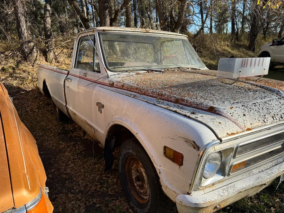 Chevrolet C10 1968 photo 2