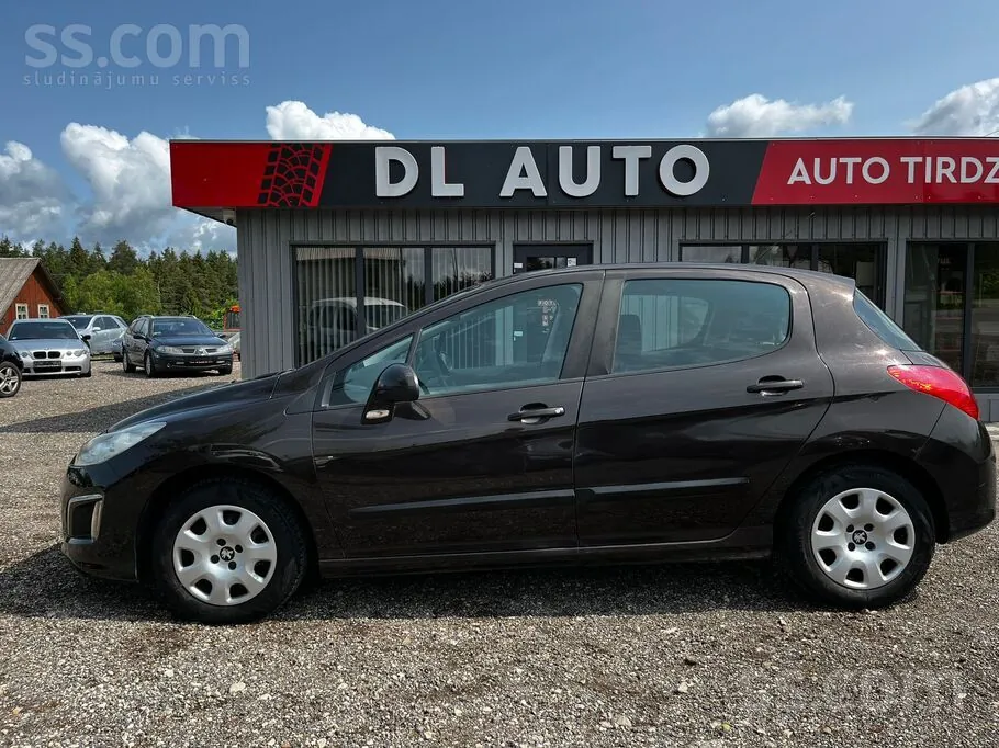 Peugeot 308 2011 photo 2