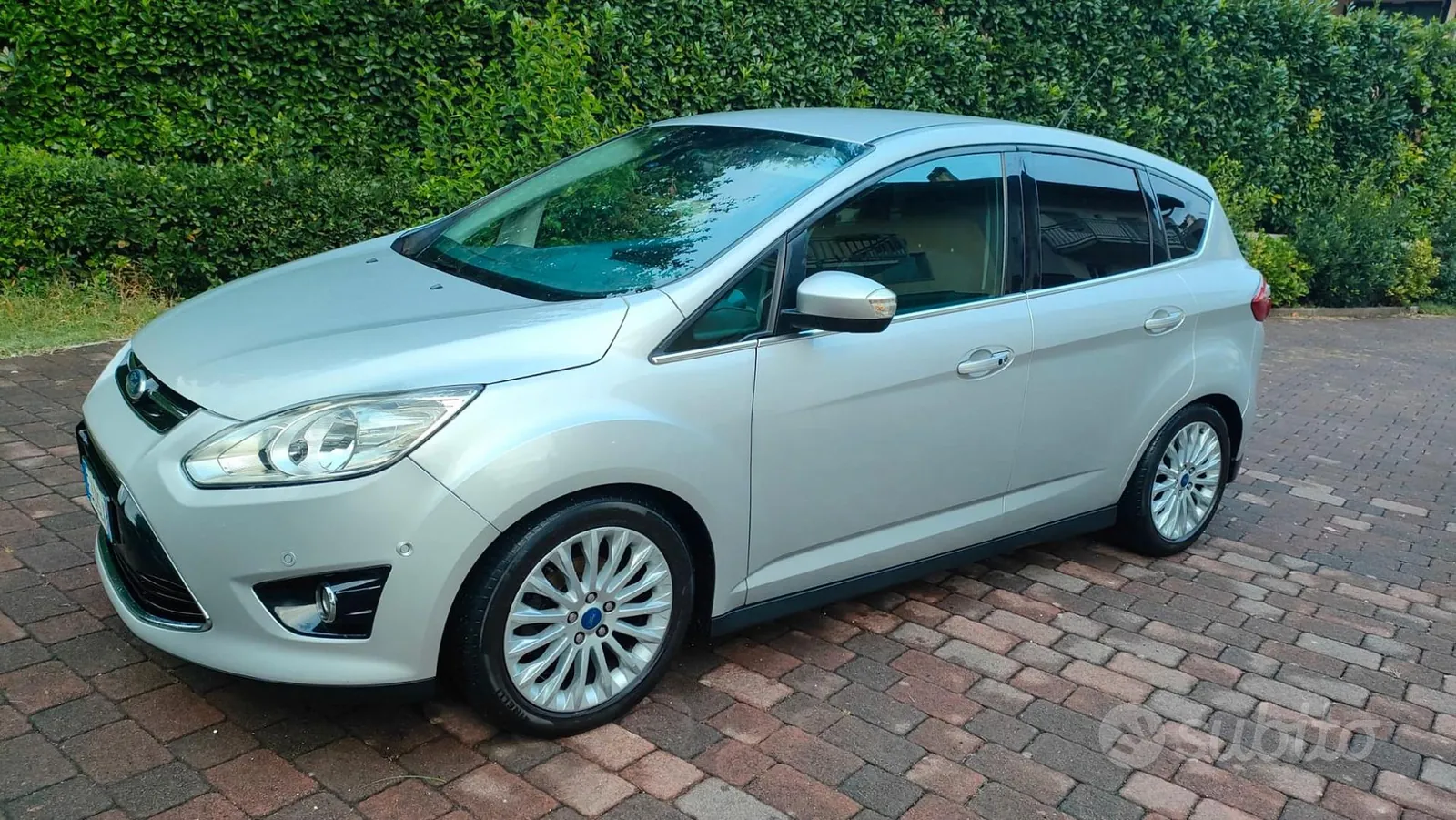 Ford C-Max 2011 photo 3