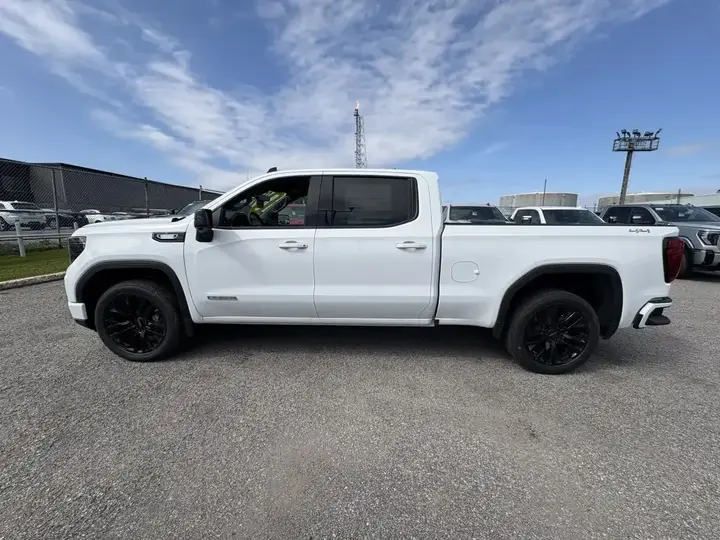 GMC Sierra 1500 2026 photo 3