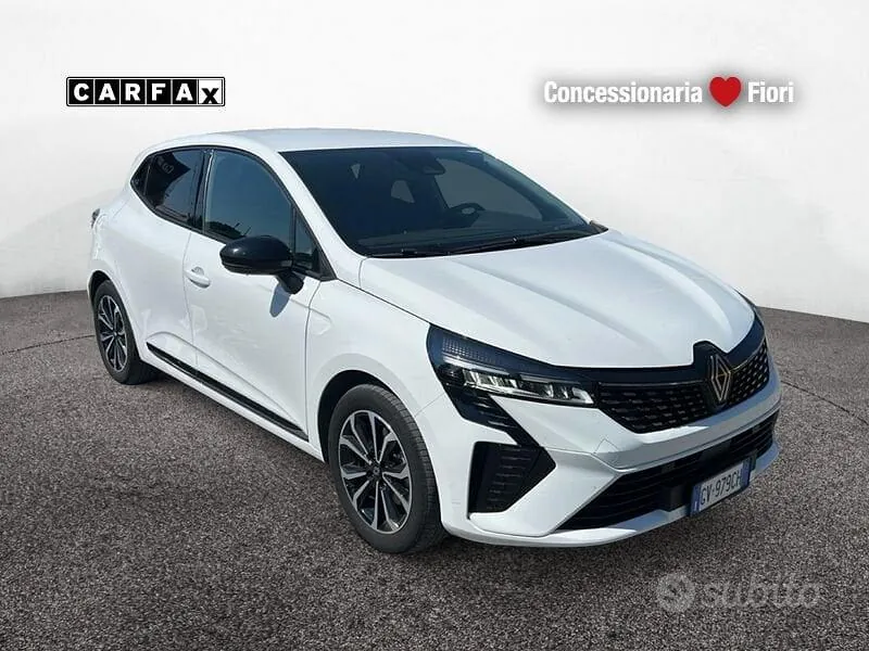 Renault Clio 2024 photo 2