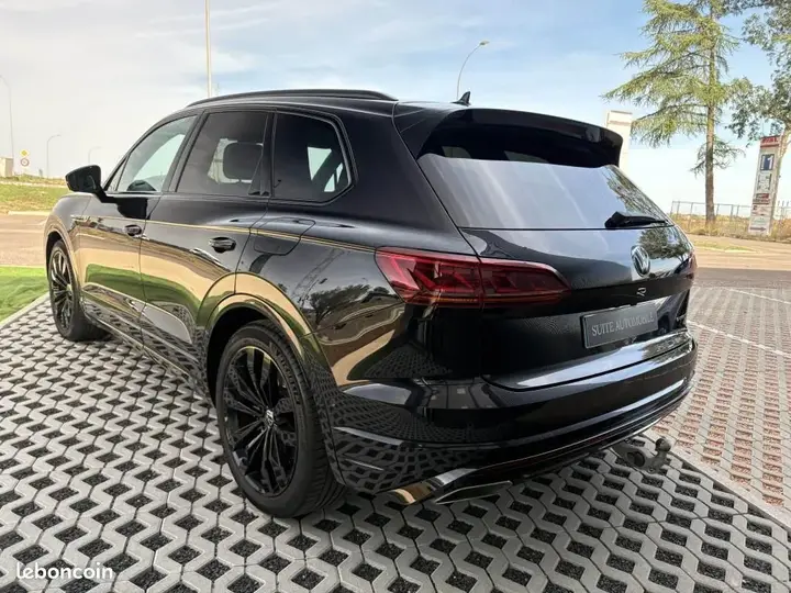 Volkswagen Touareg 2021 photo 2