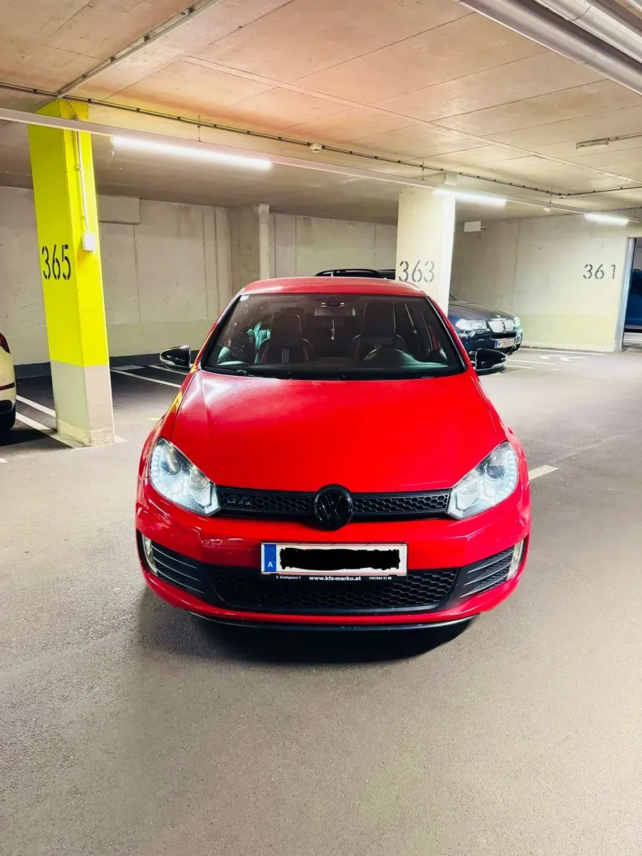 Volkswagen Golf 2011 photo 3