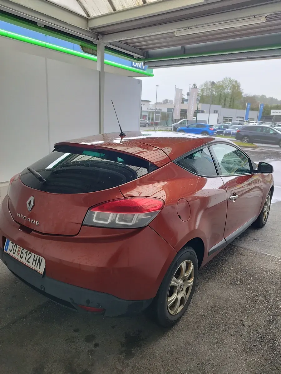 Renault Megane 2010 photo 2