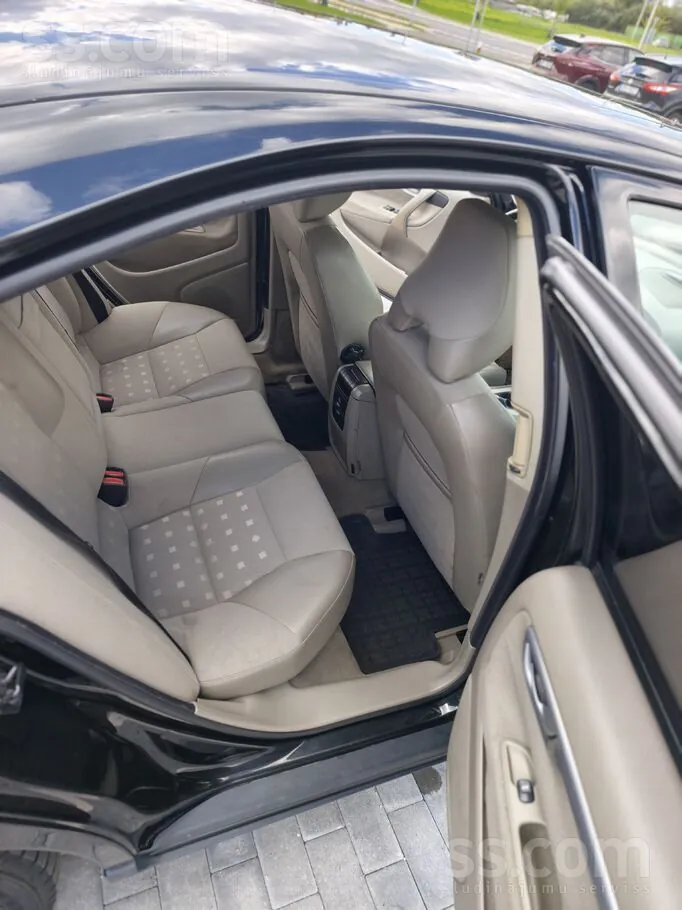 Volvo S60 2005 photo 4