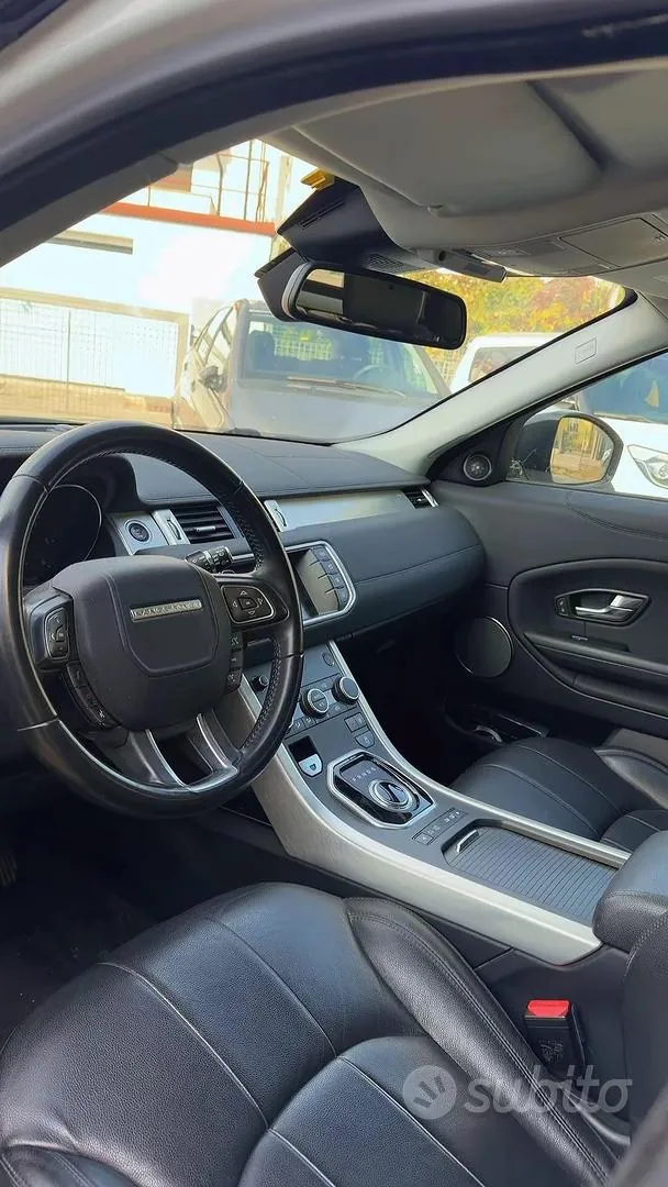 Land Rover Range Rover Evoque 2018 photo 5