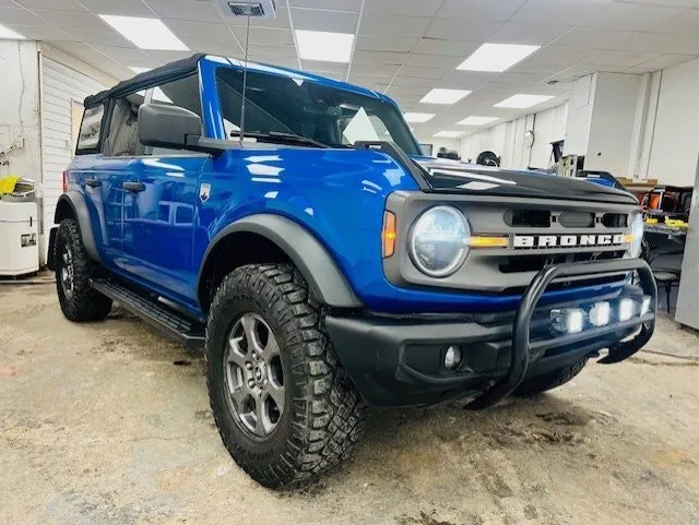 Ford Bronco 2021 photo 3