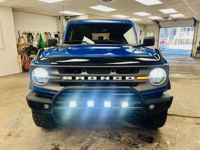Ford Bronco 2021 photo 2