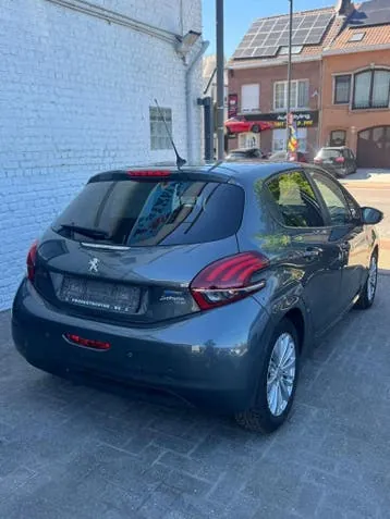 Peugeot 208 2016 photo 2