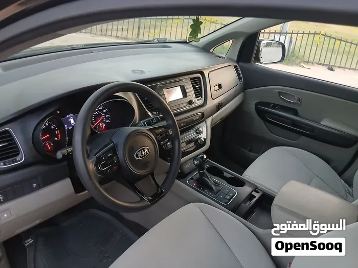 Kia Sedona 2016 photo 4