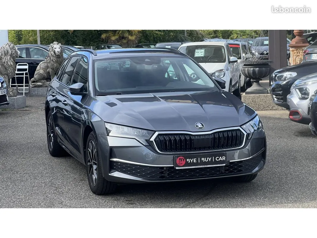 Skoda Octavia 2024 photo 2