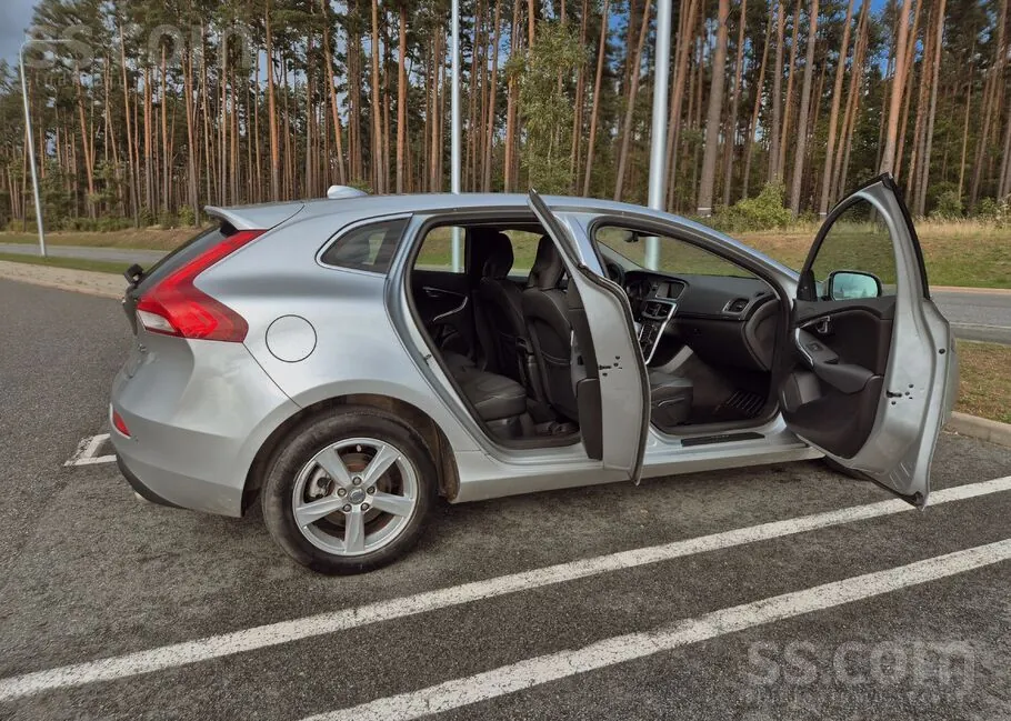 Volvo V40 2013 photo 4