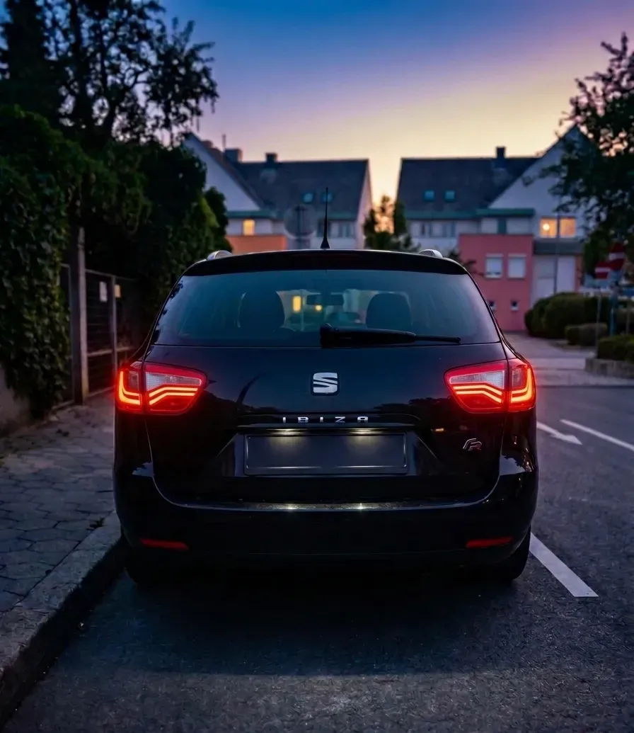 Seat Ibiza 2015 photo 2