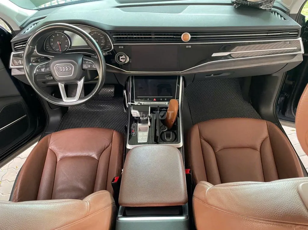 Audi Q7 2020 photo 2