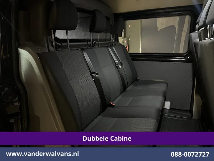 Volkswagen Transporter 2023 photo 2