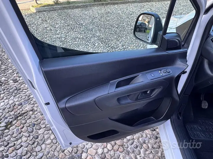 Toyota Proace City 2023 photo 5